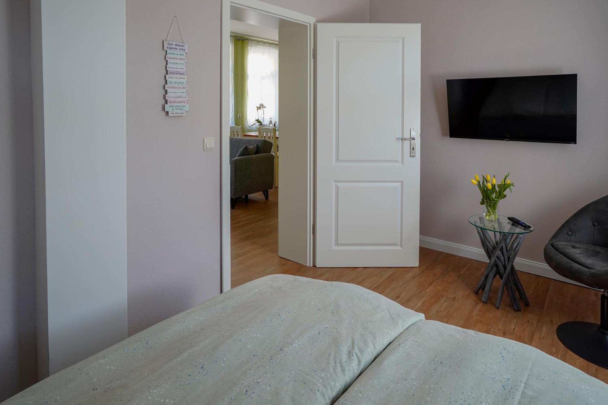 Ferienwohnung Am Stadtpark ناومبورغ المظهر الخارجي الصورة